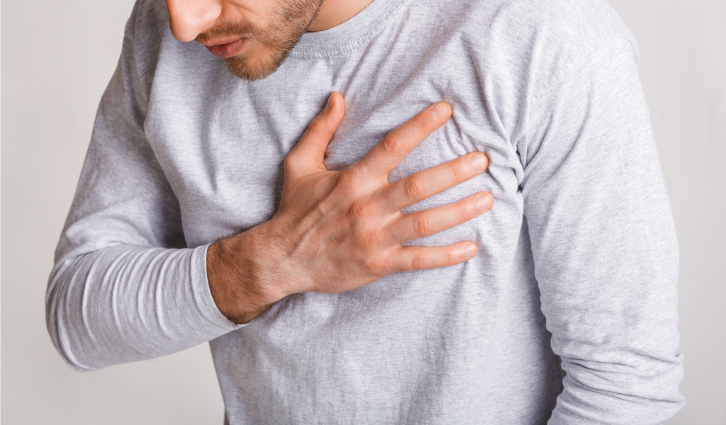 chest discomfort is one of the symptoms of unhealthy heart